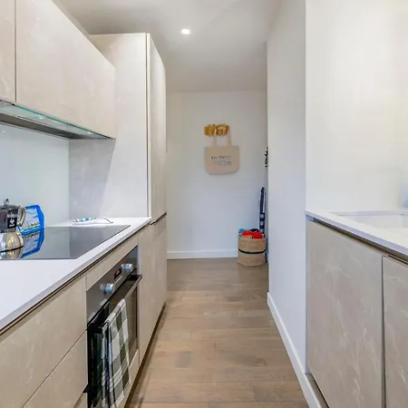 Rare 3 Bedroom 2 Bath Modern With Views In Old Center Apartman Antibes