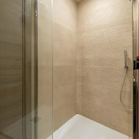 Rare 3 Bedroom 2 Bath Modern With Views In Old Center * 앙티브